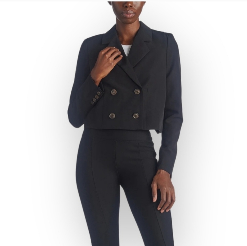 Aware by Vero Moda NWT Aria Short Wrap Back Black Blazer‎ Size 2